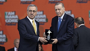 Cumhurbaşkanı Erdoğan’dan Başkan Güngör’e Ödül