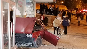 Kahramanmaraş'ta Otomobil Paramparça Oldu: 1 Ölü 2'si Ağır 4 Yaralı