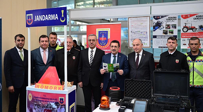 Bakan Yardımcısı Pakdil’den Jandarma Stantına Özel İlgi