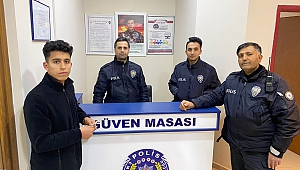 ATM’de Unutulan Parayı Polis Ekipleri Sahibine Teslim Etti