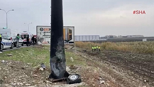 Kahramanmaraş'ta Aracıyla Direğe Çarpan Sürücü Öldü