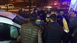 Kahramanmaraş’ta Hafif Ticari Araç İle Motosiklet Çarpıştı: 2 Yaralı