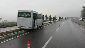 Kahramanmaraş’ta Öğrenci Servisi Refüje Çarptı: 6 Yaralı