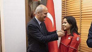 Dünya Şampiyonlarından Başkan Okay’a Ziyaret