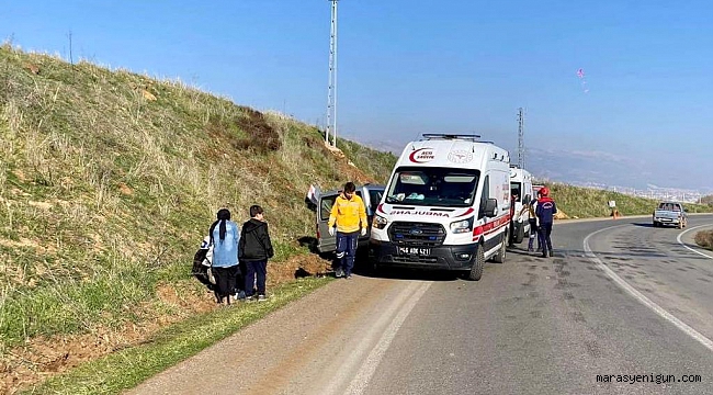 Kahramanmaraş’ta Hafif Ticari Araç Trafik Levhasına Çarptı: 4 Yaralı