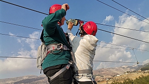 Kahramanmaraş’ta öğrencilere karne hediyesi uçurdu