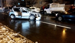 Kahramanmaraş’ta otomobiliyle park halindeki araçları biçti: 3 yaralı