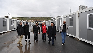 Başkan Mahçiçek, konteyner kentte incelemelerde bulundu, vatandaşları ziyaret etti