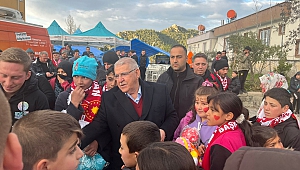 Depremin yaralarını sarmak için seferber olmuş durumdayız
