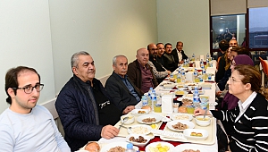Aksaray Belediyesi, KSÜ’de Depremzedeler İçin 1500 Kişilik İftar Programı Düzenledi