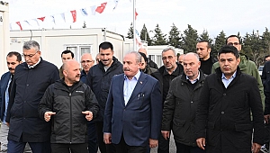 Başkan Güngör, TBMM Başkanı Şentop ile Geçici Barınma Merkezlerini Ziyaret Etti