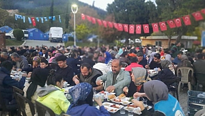 Gökbayrak Dayanışma Platformunundan Depremzede vatandaşlara geniş katılımlı iftar
