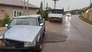Göksun’da otomobil elektrik direğine çarptı: 1 yaralı