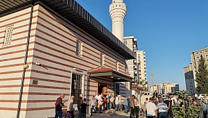 Kahramanmaraş'ta bayram namazı eda edildi
