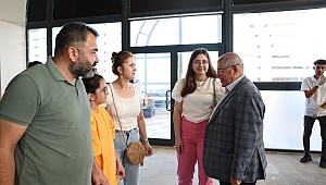 Başkan Mahçiçek, Yks’de Dereceye Giren Öğrencilerle Buluştu
