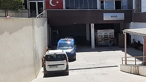 Eşini Baltayla Öldürdü
