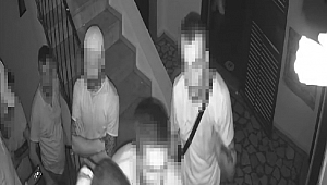 İş Merkezine 5 Kişinin Silahlı Baskını Kamerada