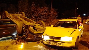 Hatay’da 2 Aracın Çarpıştığı Kazada 4 Kişi Yaralandı