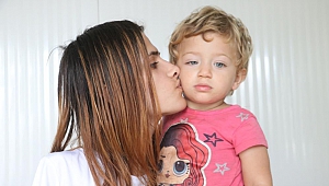 Depremde Kolunu Kaybeden Anne, Kızıyla Olan Hayallerini Gerçekleştirmek İstiyor