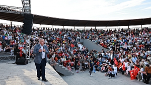 EXPO 2023’de Rafadan Tayfa rüzgarı esti, çocuklar 29 Ekim’i Grup Rafadan’la kutladı