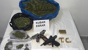 Şüphelilerin Evinde Yapılan Aramada Uyuşturucu ve Ruhsatsız Tabanca Çıktı