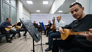 Bağlama Çalmayı KAMEK’te Öğreniyorlar