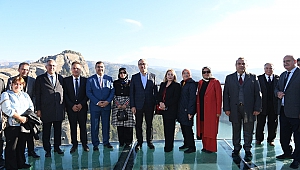 Başkan Güngör, Öğretmenlerle Bir Araya Geldi