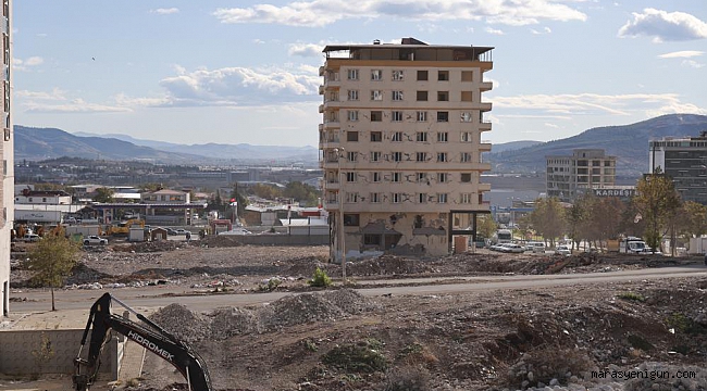 Depremde Yıkılan Mahalle Yerinde Dönüşüm Bekliyor