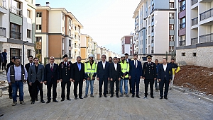 Güngör ve Ünlüer, Göksun TOKİ Konutlarında İncelemelerde Bulundu