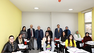 Başkan Mahçiçek, Öğrencilerin ve Eğitimin Hamisi Olmaya Devam Ediyor