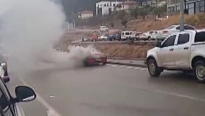 Park Halindeki Otomobilde Yangın Paniği