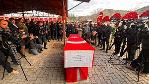 Şehit P. Sözleşmeli Er Müslüm Özdemir Düzenlenen Törenle Toprağa Verildi