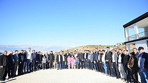 Başkan Adayı Toptaş, Mahallelerde Vatandaşlarla Buluştu