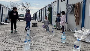 Kahramanmaraş'ta çocuklar konteyner kentte survivor parkuru yaptı