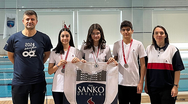 Sanko Okulları Yüzmede Bölge Şampiyonu Oldu