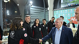 Başkan Mahçiçek, iki dönemin meclis üyelerine iftarda veda etti