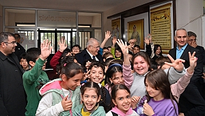 Başkan Mahçiçek, öğrencilerin sınav heyecanına ortak oldu