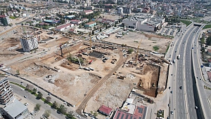 Depremin simgesi Ebrar Sitesi'nde yerinde dönüşüm