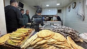 İftar sofralarının lezzetli yiyeceği fıstıklı börek