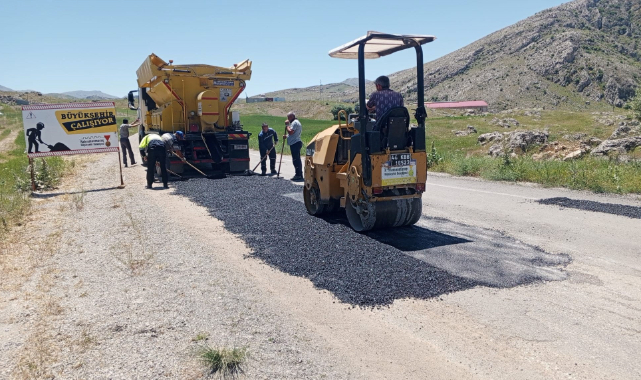 Büyükşehir, Elbistan’da Kırsal Mahalle Yollarını İyileştiriyor