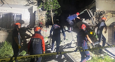 Metruk bina çöktü, vatandaşlar korku dolu anları anlattı