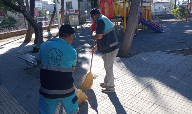 Dulkadiroğlu’nun Park ve Bahçeleri Özenle Temizleniyor