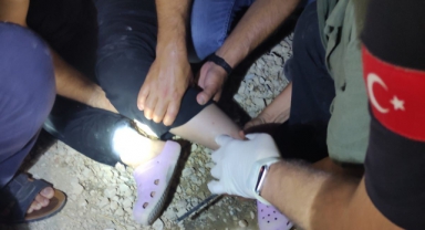 Ayağına İnşaat Demiri Battı