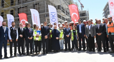 Bakan Kurum: “Hemşehrilerimizi Yeni Yuvalarına Kavuşturacağız”