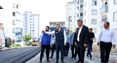 Başkan Toptaş, Hürriyet ve 5 Nisan Mahallesi’ndekiasfalt Çalışmalarını İnceledi