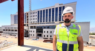 Depremin Merkez Üssünde Hastane İnşaatları Sürüyor