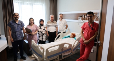 Kahramanmaraş'ta 88 Yaşındaki Kadının Böbreğinden 4 Santim Taş Çıktı