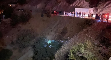 Otomobil Uçuruma Yuvarlandı: 1 Yaralı