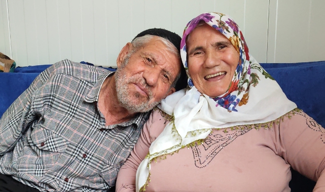 51 Yıllık Evli Çift Gençlere Örnek Oluyor