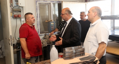 Başkan Akpınar; Esnaf Kan Ağlarken Biz Gülemeyiz